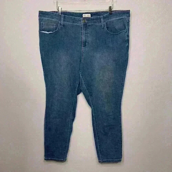 Ava & Viv Plus Size Skinny Jean 22W #39 - Picture 1 of 6